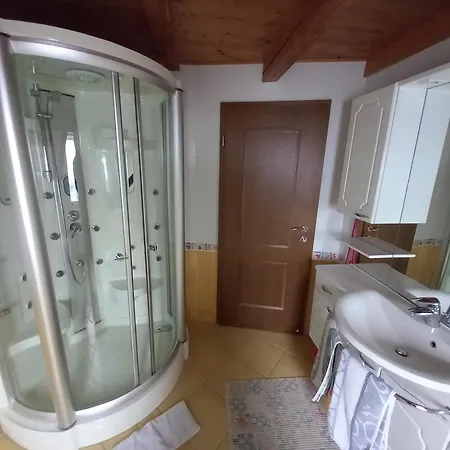 Apartma Tubej *